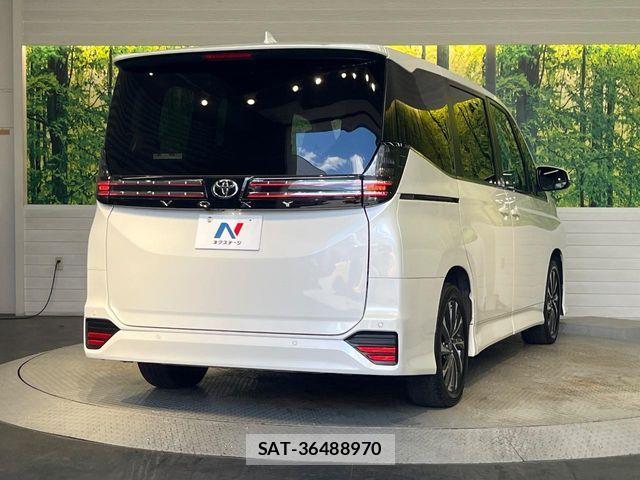 Toyota VOXY 2023-12 8369654-16