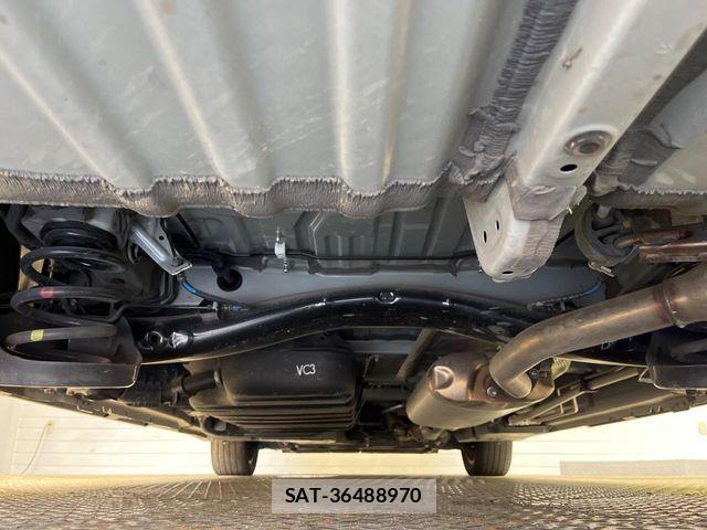 Toyota VOXY 2023-12 8369654-18