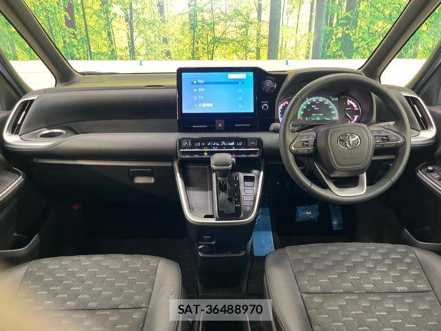 Toyota VOXY 2023-12 8369654-1
