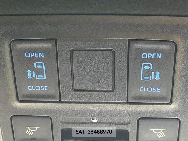 Toyota VOXY 2023-12 8369654-5