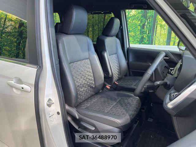 Toyota VOXY 2023-12 8369654-7