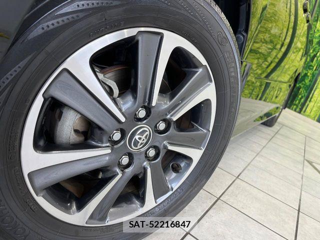 Toyota VOXY 2017-10 8369666-13