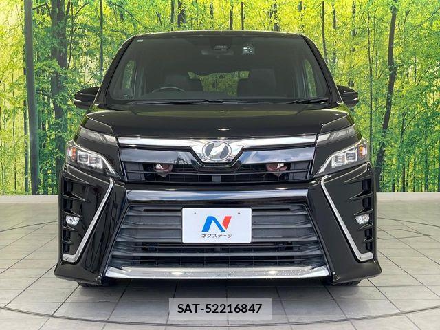 Toyota VOXY 2017-10 8369666-14