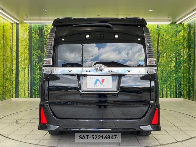 Toyota VOXY 2017-10 8369666-15