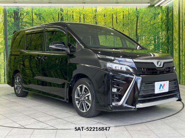 Toyota VOXY 2017-10 8369666-16