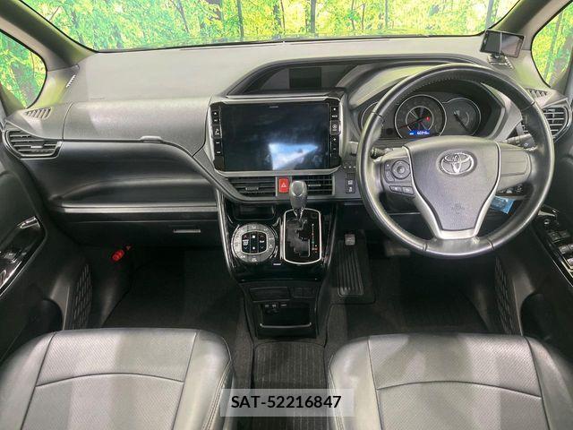 Toyota VOXY 2017-10 8369666-1