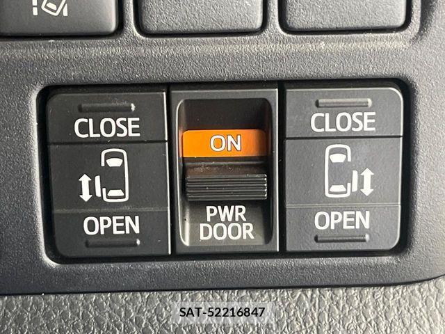 Toyota VOXY 2017-10 8369666-5