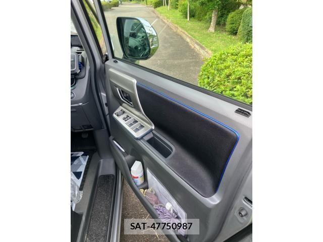 Toyota VOXY 2009-09 8369697-16