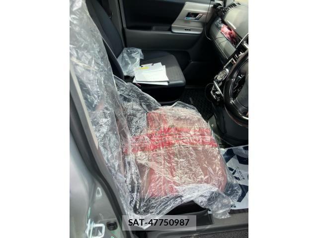Toyota VOXY 2009-09 8369697-17