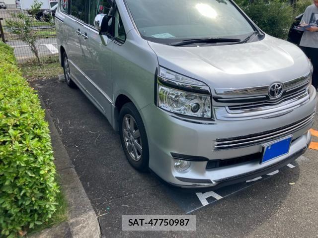 Toyota VOXY 2009-09 8369697-1