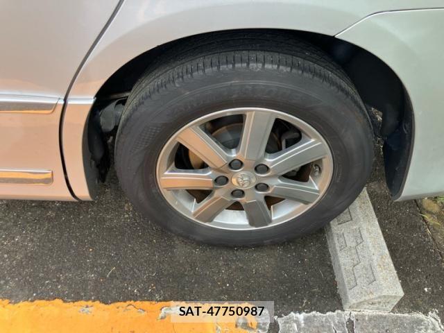 Toyota VOXY 2009-09 8369697-6
