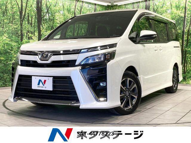 Toyota VOXY 2017-08 8369662-0