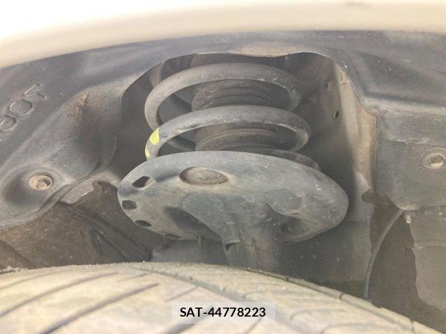 Toyota VOXY 2017-08 8369662-19