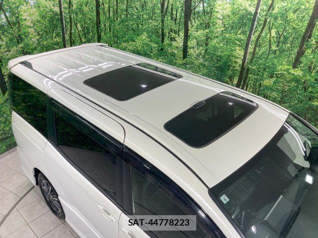 Toyota VOXY 2017-08 8369662-2