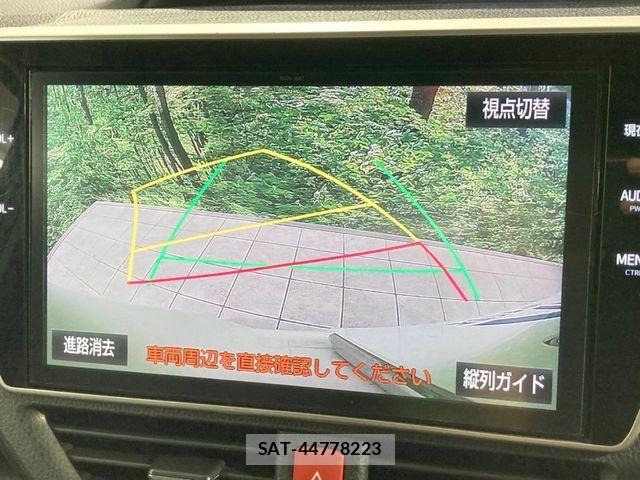 Toyota VOXY 2017-08 8369662-4