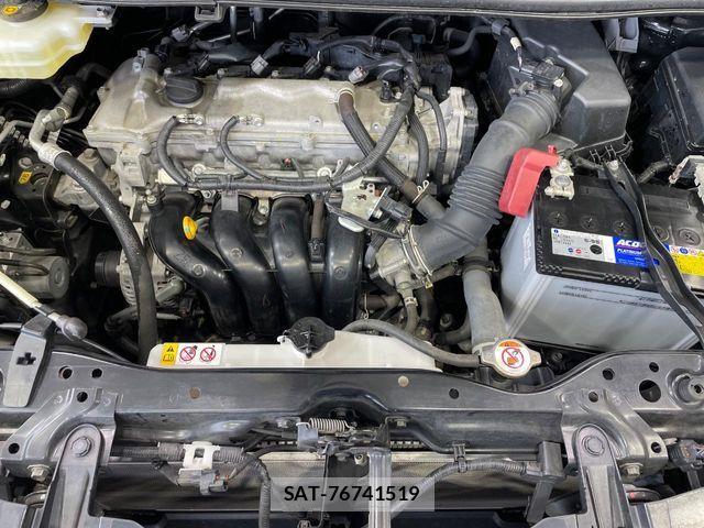 Toyota VOXY 2021-02 8369656-18