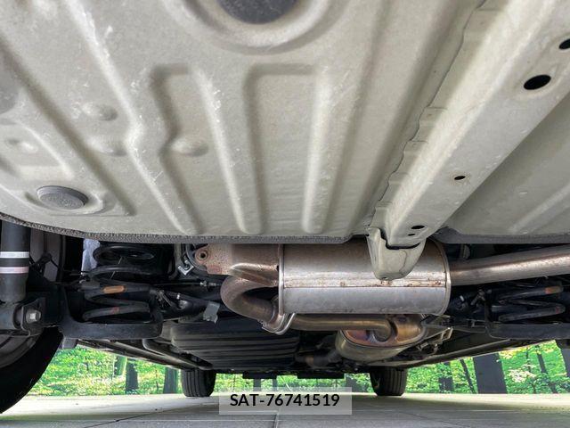 Toyota VOXY 2021-02 8369656-19