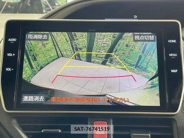 Toyota VOXY 2021-02 8369656-4
