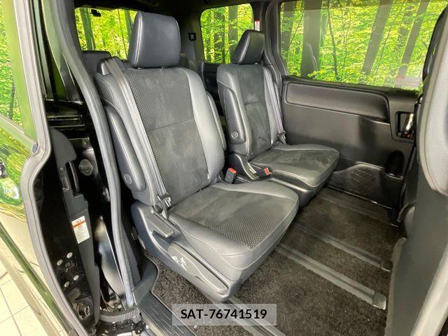 Toyota VOXY 2021-02 8369656-8
