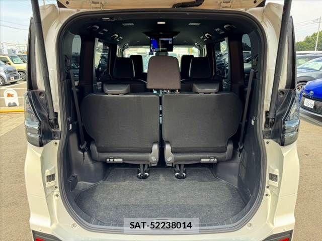 Toyota VOXY 2022-03 8369651-18
