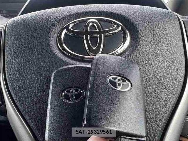Toyota VOXY 2020-07 8369664-22