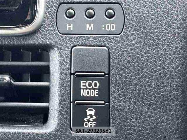 Toyota VOXY 2020-07 8369664-27