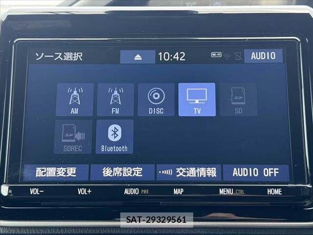 Toyota VOXY 2020-07 8369664-28