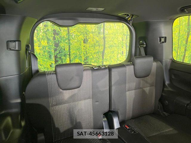 Toyota VOXY 2019-07 8369665-9