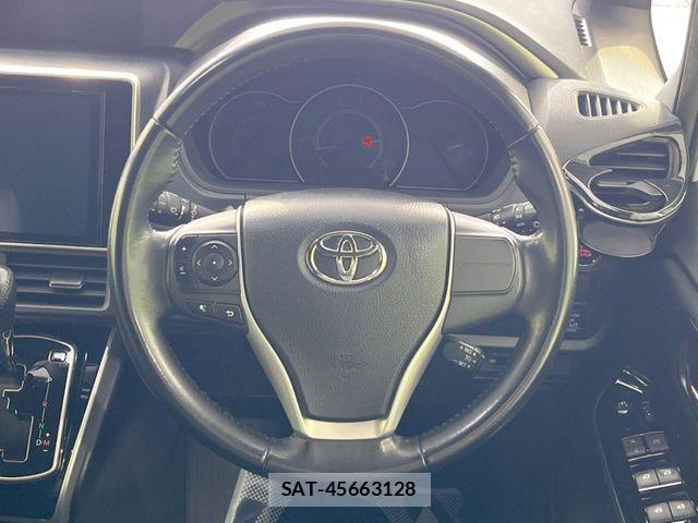 Toyota VOXY 2019-07 8369665-11