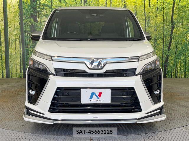 Toyota VOXY 2019-07 8369665-14