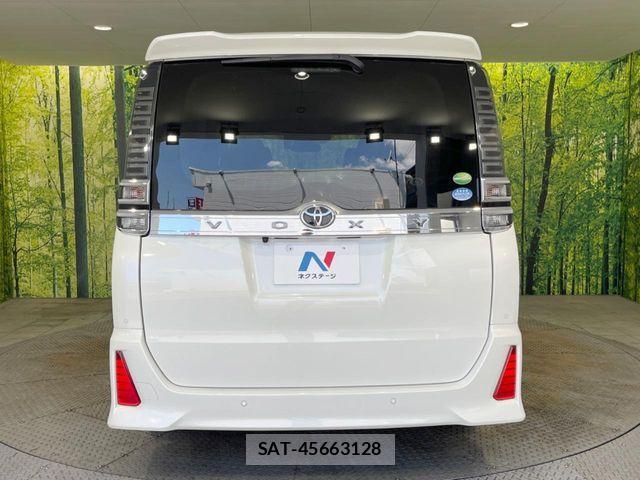 Toyota VOXY 2019-07 8369665-15
