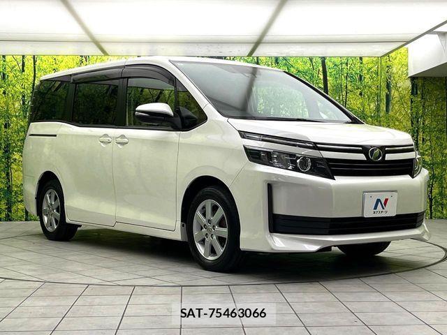 Toyota VOXY 2016-01 8369677-17