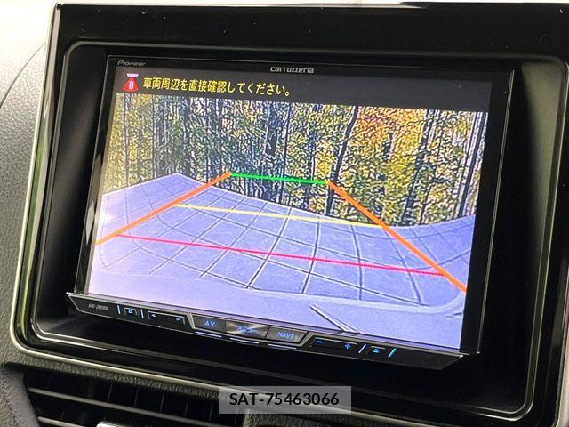 Toyota VOXY 2016-01 8369677-4