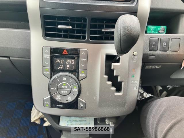 Toyota VOXY 2007-07 8369693-9