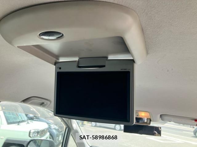 Toyota VOXY 2007-07 8369693-14