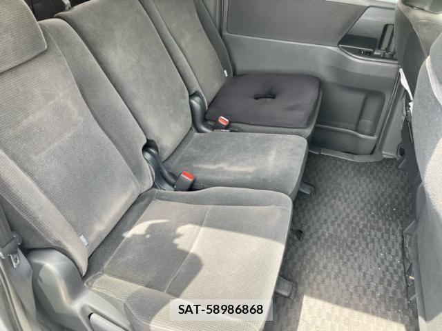 Toyota VOXY 2007-07 8369693-17