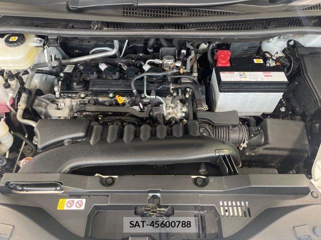 Toyota VOXY 2023-08 8369652-18