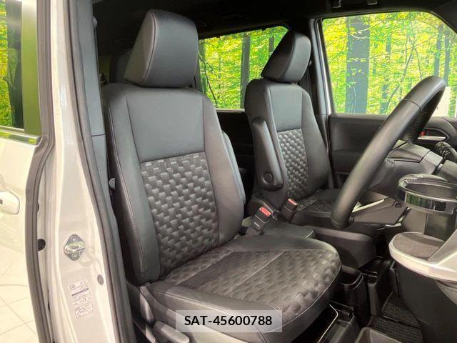 Toyota VOXY 2023-08 8369652-7