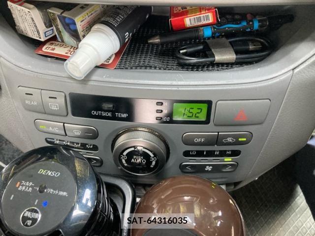 Toyota VOXY 2007-03 8369696-13