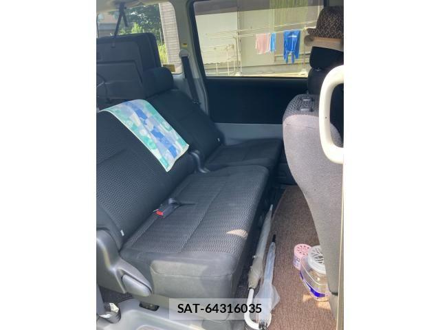 Toyota VOXY 2007-03 8369696-14