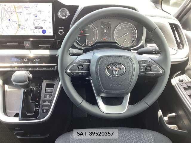 Toyota VOXY 2023-05 8369653-1
