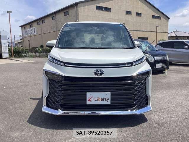 Toyota VOXY 2023-05 8369653-8