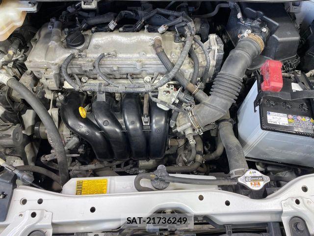 Toyota VOXY 2014-12 8369679-17
