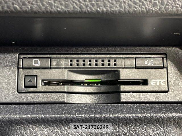 Toyota VOXY 2014-12 8369679-5