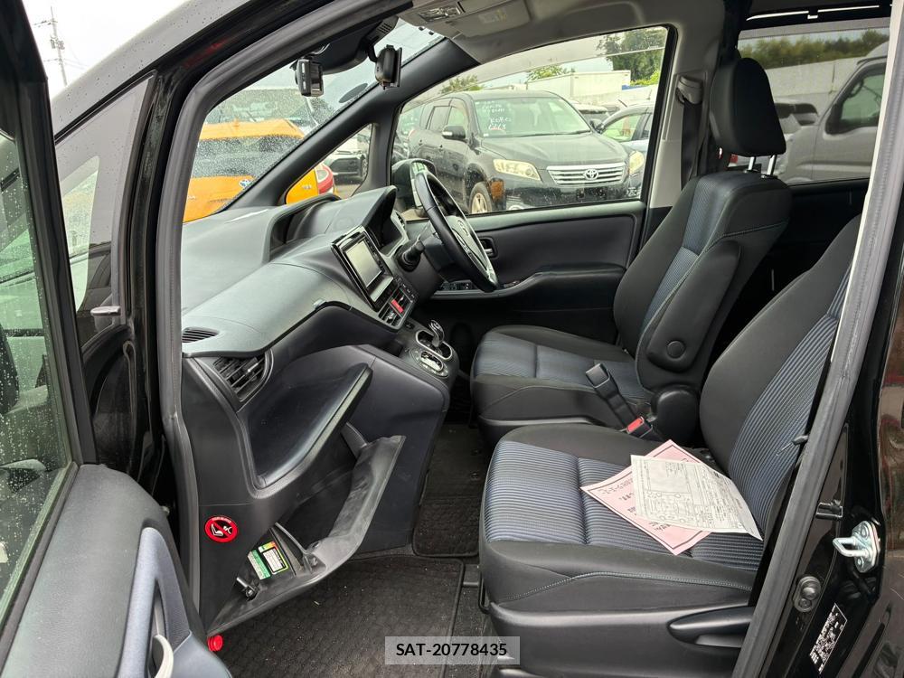 Toyota VOXY HYBRID 2016-04 8312114-10