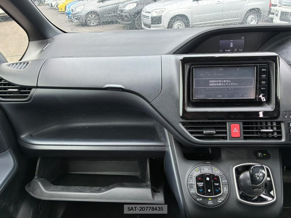 Toyota VOXY HYBRID 2016-04 8312114-16