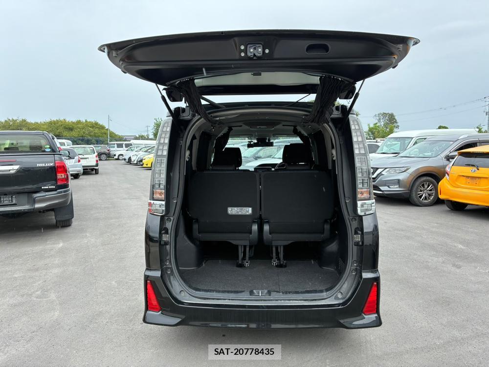 Toyota VOXY HYBRID 2016-04 8312114-23