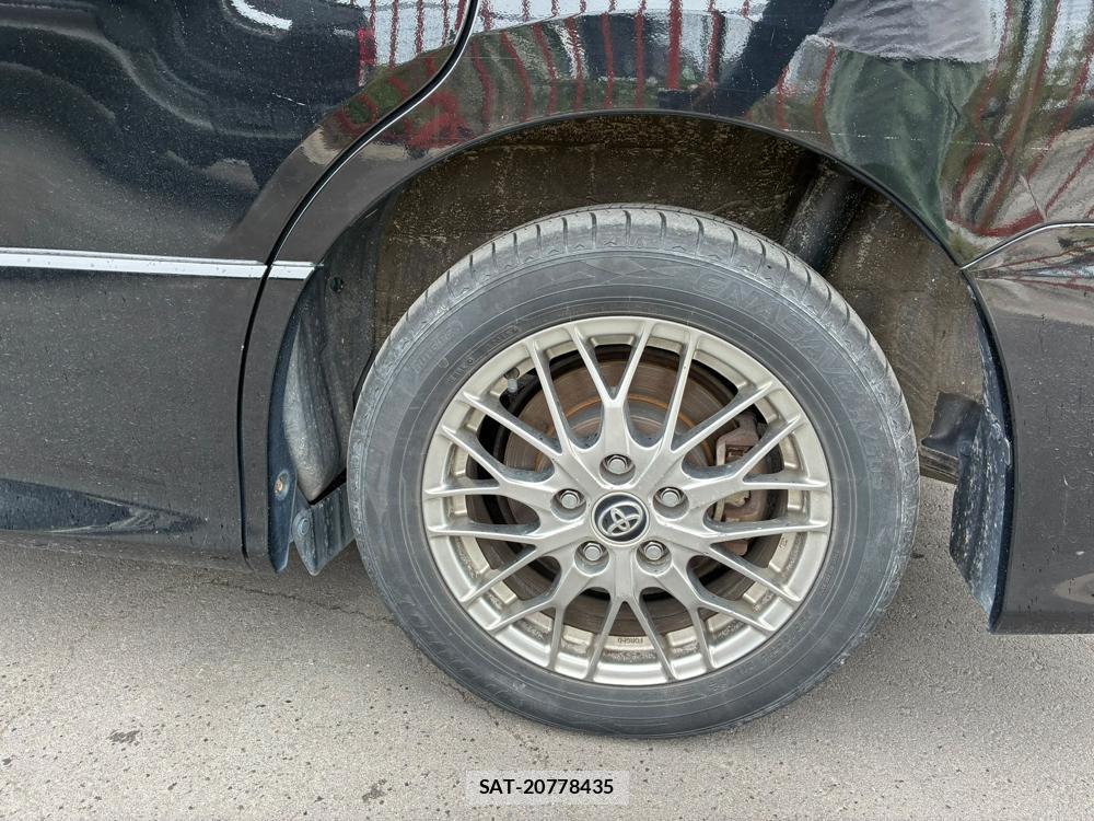 Toyota VOXY HYBRID 2016-04 8312114-25