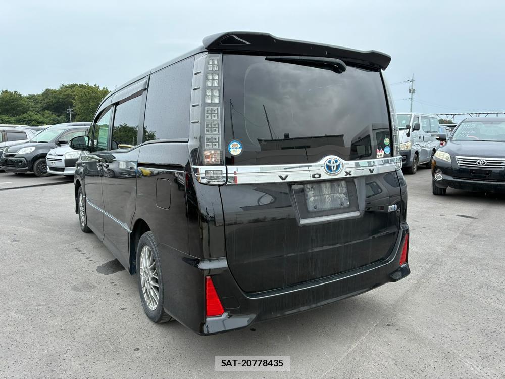 Toyota VOXY HYBRID 2016-04 8312114-2