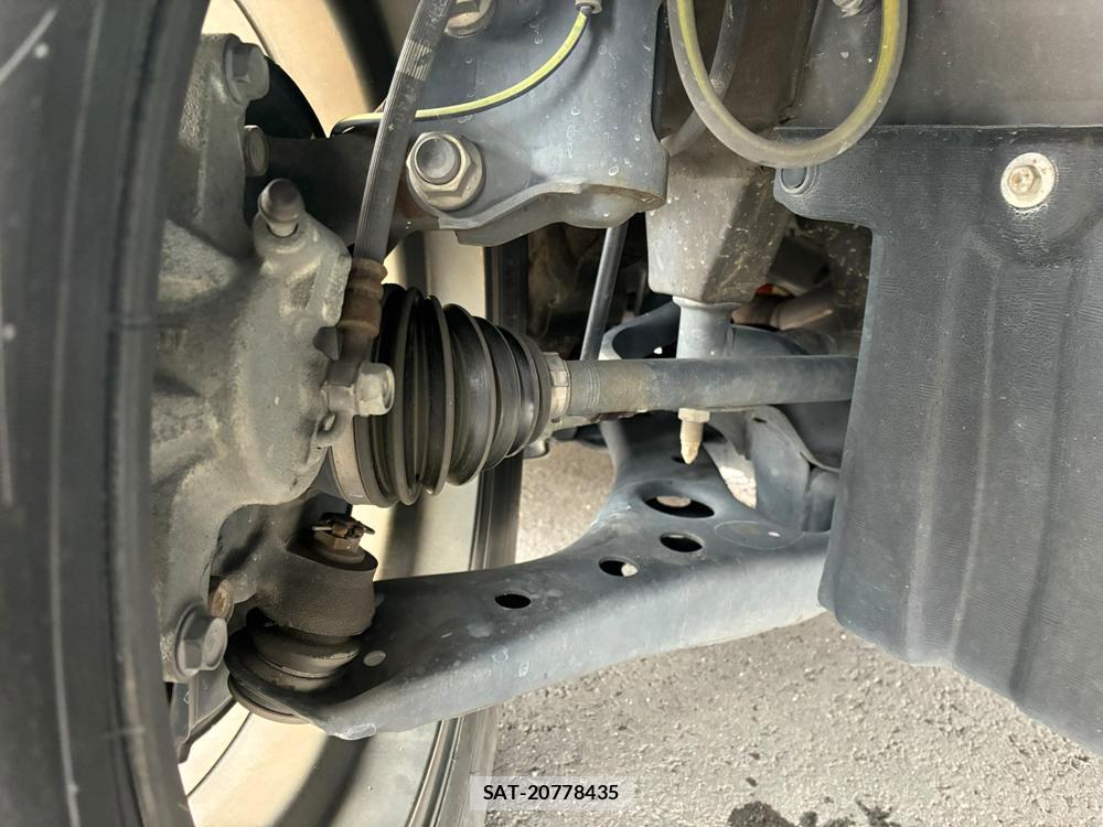 Toyota VOXY HYBRID 2016-04 8312114-30